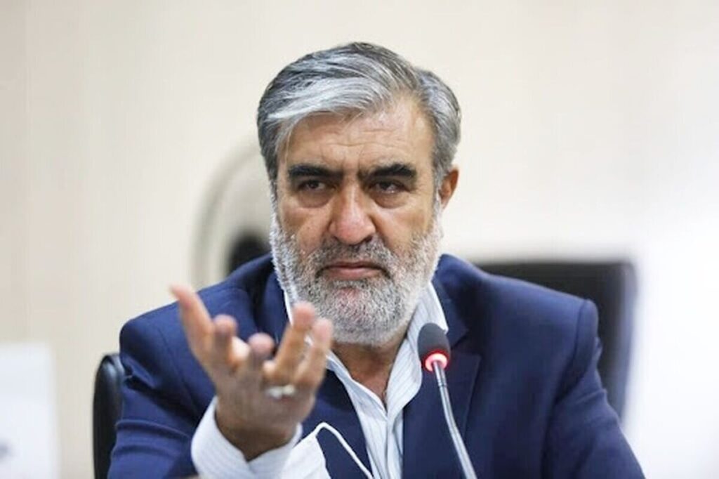 عزیزی-ناتوانی-آمریکا-برابر