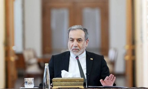 عراقچی: اقدامات ایران علیه اهداف آمریکا در منطقه حق دفاع مشروع است