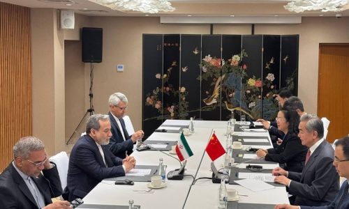 عراقچی: ناامنی در تنگه هرمز ناشی از پیمان‌شکنی آمریکاست