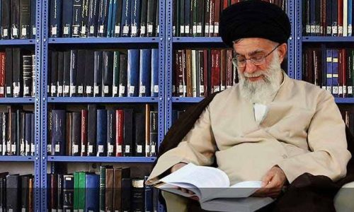 ماجرای ۳۰۰ کتاب کهنه‌ای که رهبر شهید انقلاب آنها را صحافی کردند