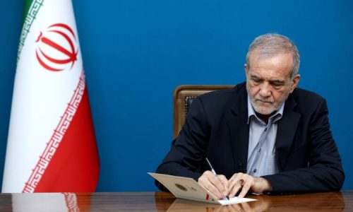 «پاک‌نژاد» مشاور رئیس‌جمهور شد
