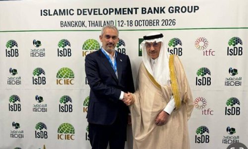 تاکید وزیر اقتصاد بر تسریع در تعیین تکلیف طرح‌های مورد حمایت بانک توسعه اسلامی
