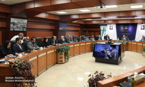 نشست سرپرست وزارت نفت با مدیر عامل و مدیران شرکت ملی پالایش و پخش فرآورده های نفتی