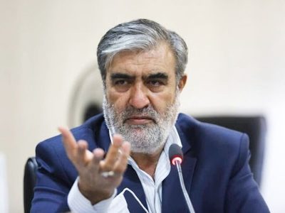 عزیزی-ناتوانی-آمریکا-برابر