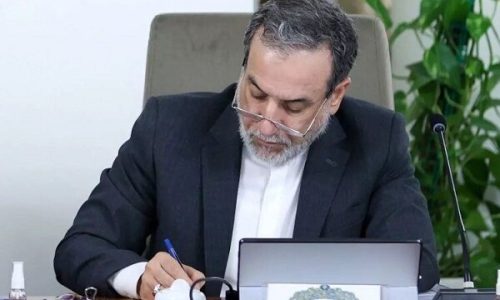 عراقچی:توانمندی دفاعی و دیپلماسی در خدمت منافع ملی است