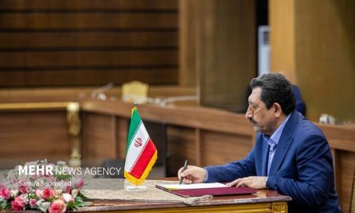 اتابک: توسعه تجارت با اوراسیا نیازمند رفع موانع تجاری است