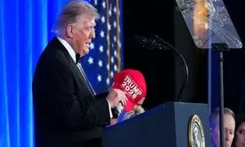 ترامپ از «۲۰۲۸» گفت؛ قانون اساسی آمریکا چه می‌گوید؟